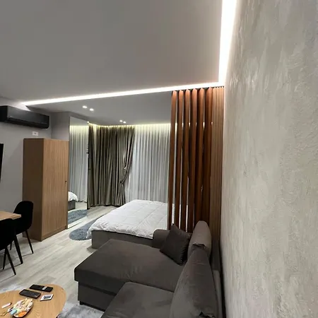 Premium * Golem (Tirana)